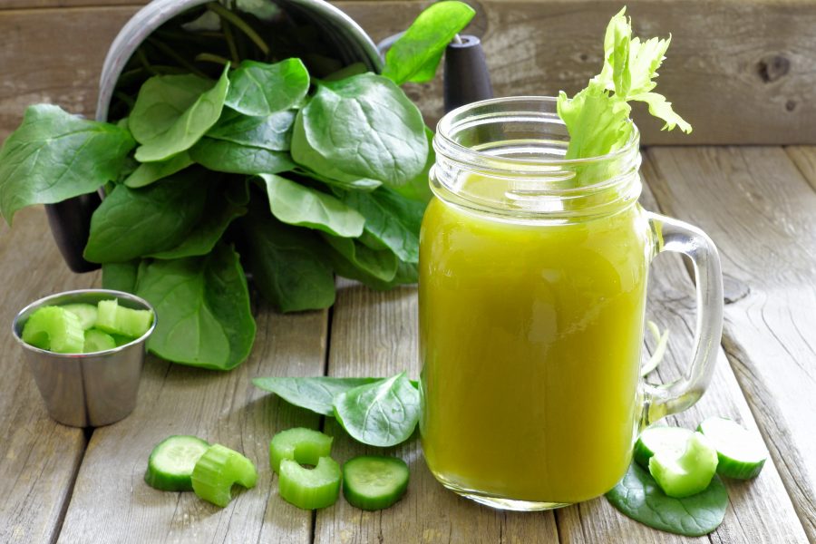 一人暮らしで野菜ジュースを飲むメリット：栄養素の吸収効率が良い
